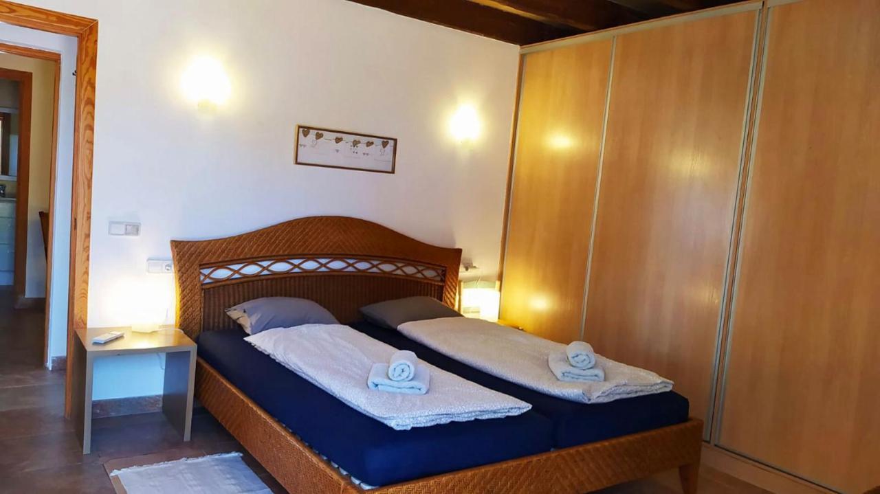 Finca Es Velar Santanyí Exteriör bild
